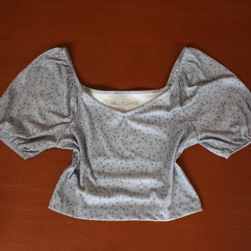 Wallflower Puff Sleeves Flower Crop Top